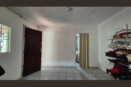 Casa para alugar com 182m², 4 quartos e 2 vagas Casa para alugar com 182m², 4 quartos e 2 vagasSala