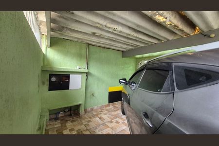 Garagem de casa para alugar com 4 quartos, 182m² em Vila Humaita, Santo André