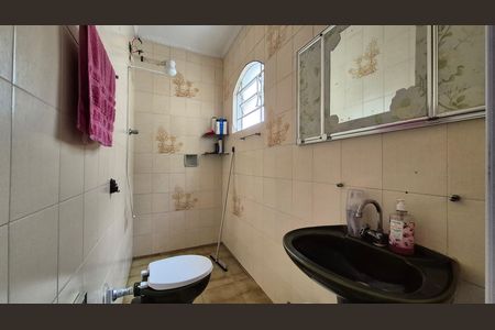 Casa para alugar com 182m², 4 quartos e 2 vagas Casa para alugar com 182m², 4 quartos e 2 vagasBanheiro