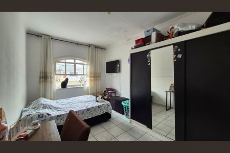 Casa para alugar com 182m², 4 quartos e 2 vagas Casa para alugar com 182m², 4 quartos e 2 vagasQuarto