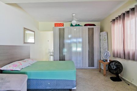 Casa à venda com 268m², 4 quartos e 2 vagas Casa à venda com 268m², 4 quartos e 2 vagasCasa 2