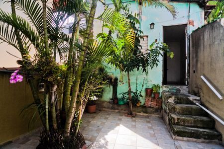 Casa à venda com 268m², 4 quartos e 2 vagas Casa à venda com 268m², 4 quartos e 2 vagasÁrea externa