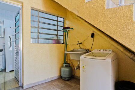 Casa à venda com 268m², 4 quartos e 2 vagas Casa à venda com 268m², 4 quartos e 2 vagasÁrea externa