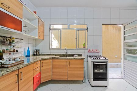 Casa à venda com 268m², 4 quartos e 2 vagas Casa à venda com 268m², 4 quartos e 2 vagasCozinha
