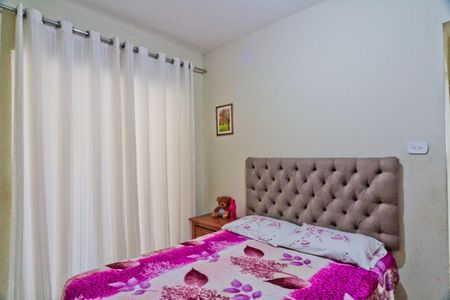 Casa à venda com 268m², 4 quartos e 2 vagas Casa à venda com 268m², 4 quartos e 2 vagasCasa 3 - quarto
