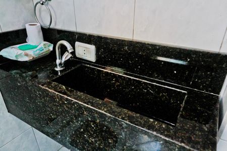 Casa à venda com 268m², 4 quartos e 2 vagas Casa à venda com 268m², 4 quartos e 2 vagasBanheiro
