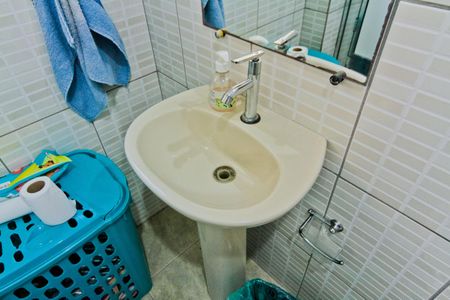 Casa à venda com 268m², 4 quartos e 2 vagas Casa à venda com 268m², 4 quartos e 2 vagasCasa 2 - banheiro