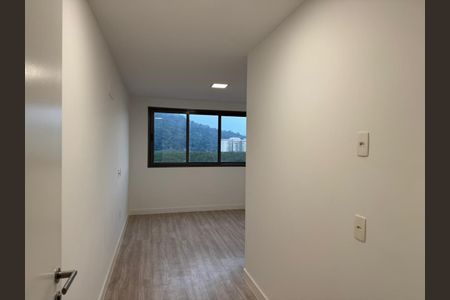 Suíte 2 de apartamento para alugar com 2 quartos, 80m² em Barra Olímpica, Rio de Janeiro
