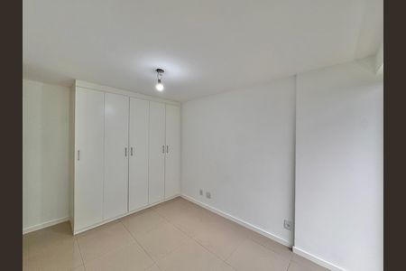 Suíte de apartamento para alugar com 2 quartos, 80m² em Recreio dos Bandeirantes, Rio de Janeiro