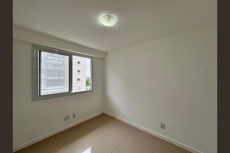 Quarto de apartamento para alugar com 2 quartos, 80m² em Recreio dos Bandeirantes, Rio de Janeiro