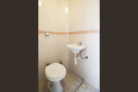 Banheiro de serviço de apartamento para alugar com 2 quartos, 81m² em Vila Olímpia, São Paulo