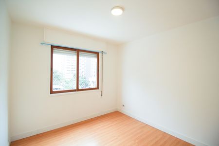 Quarto 1 de apartamento para alugar com 2 quartos, 81m² em Vila Olímpia, São Paulo