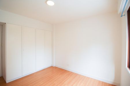 Apartamento para alugar com 81m², 2 quartos e 1 vaga Apartamento para alugar com 81m², 2 quartos e 1 vagaQuarto 1