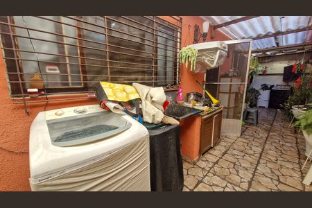 Casa para alugar com 2 quartos, 250m² em Jardim Guarapiranga, São Paulo