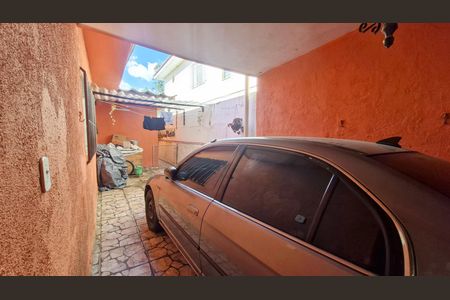 Casa para alugar com 2 quartos, 250m² em Jardim Guarapiranga, São Paulo