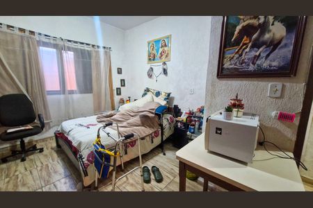 Casa para alugar com 2 quartos, 250m² em Jardim Guarapiranga, São Paulo