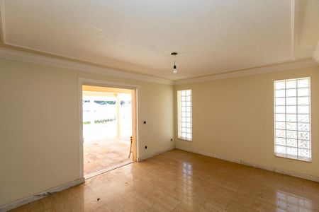 Casa para alugar com 380m², 4 quartos e 2 vagas Casa para alugar com 380m², 4 quartos e 2 vagasSALA DE JANTAR