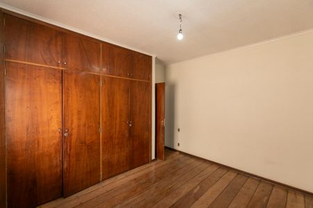 Casa para alugar com 380m², 4 quartos e 2 vagas Casa para alugar com 380m², 4 quartos e 2 vagasQUARTO Nº 1 - SUITE