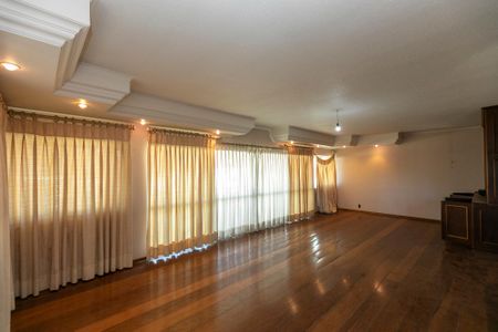 Casa para alugar com 380m², 4 quartos e 2 vagas Casa para alugar com 380m², 4 quartos e 2 vagasSALA MULTIPLOS AMBIENTES