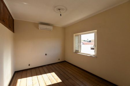 Casa para alugar com 380m², 4 quartos e 2 vagas Casa para alugar com 380m², 4 quartos e 2 vagasQUARTO Nº 2 - SUITE