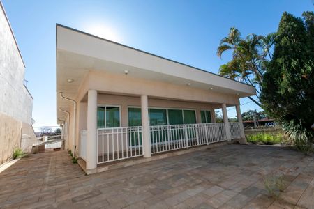 Casa para alugar com 380m², 4 quartos e 2 vagas Casa para alugar com 380m², 4 quartos e 2 vagasFRENTE DO IMÓVEL