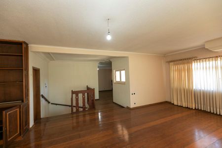 Casa para alugar com 380m², 4 quartos e 2 vagas Casa para alugar com 380m², 4 quartos e 2 vagasSALA MULTIPLOS AMBIENTES