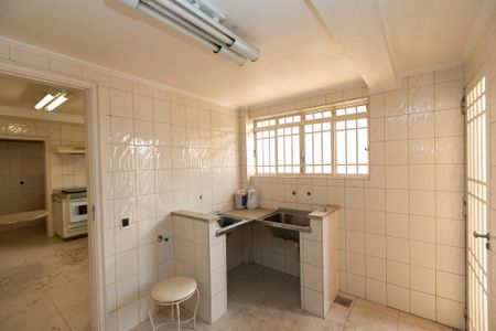 Casa para alugar com 380m², 4 quartos e 2 vagas Casa para alugar com 380m², 4 quartos e 2 vagasÁREA DE SERVIÇO