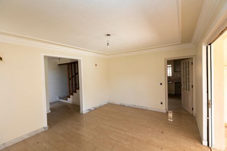 Casa para alugar com 380m², 4 quartos e 2 vagas Casa para alugar com 380m², 4 quartos e 2 vagasSALA DE JANTAR