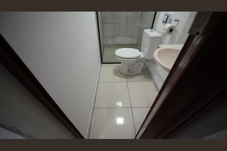 Banheiro Social de casa para alugar com 2 quartos, 42m² em Paraíso, Santo André