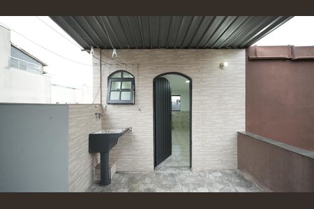 Área de Serviço de casa para alugar com 2 quartos, 42m² em Paraíso, Santo André