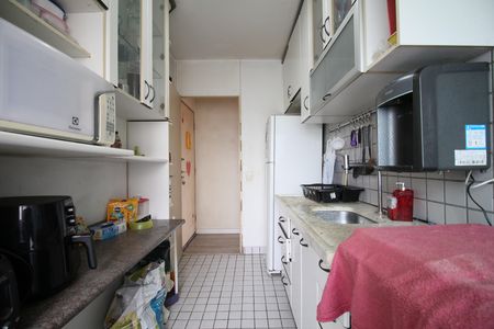 Apartamento à venda com 68m², 3 quartos e 2 vagasCozinha