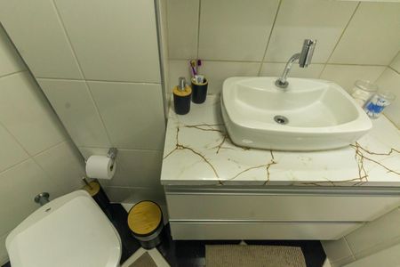 Apartamento à venda com 84m², 3 quartos e 2 vagas Apartamento à venda com 84m², 3 quartos e 2 vagasBanheiro Social