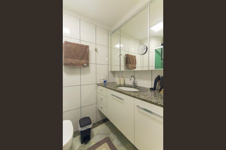 Apartamento à venda com 84m², 3 quartos e 2 vagas Apartamento à venda com 84m², 3 quartos e 2 vagasBanheiro da Suíte