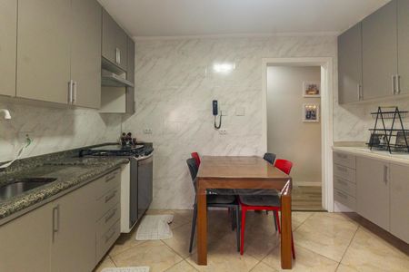 Apartamento à venda com 84m², 3 quartos e 2 vagas Apartamento à venda com 84m², 3 quartos e 2 vagasCozinha