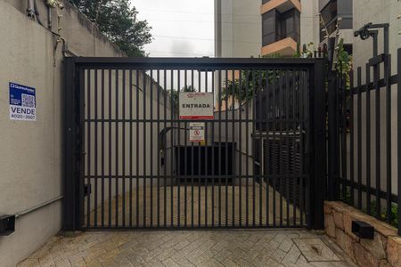 Apartamento à venda com 84m², 3 quartos e 2 vagas Apartamento à venda com 84m², 3 quartos e 2 vagasFachada + Plaquinha