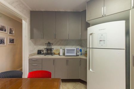 Apartamento à venda com 84m², 3 quartos e 2 vagas Apartamento à venda com 84m², 3 quartos e 2 vagasCozinha