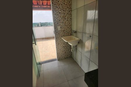 Casa para alugar com 74m², 2 quartos e 1 vaga