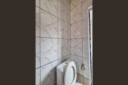 Banheiro de kitnet/studio para alugar com 1 quarto, 25m² em Jardim Olavo Bilac, São Bernardo do Campo