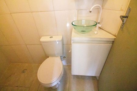 Banheiro de kitnet/studio para alugar com 1 quarto, 17m² em Campo Belo, São Paulo