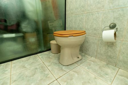 Casa para alugar com 376m², 4 quartos e sem vaga Casa para alugar com 376m², 4 quartos e sem vagaBanheiro de serviço