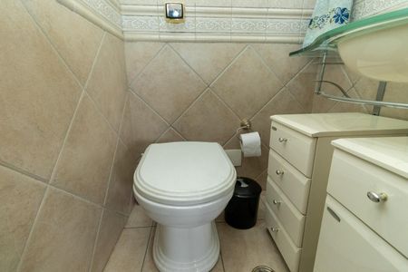 Casa para alugar com 376m², 4 quartos e sem vaga Casa para alugar com 376m², 4 quartos e sem vagaLavabo