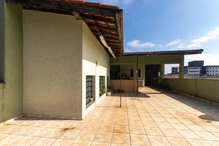 Casa para alugar com 376m², 4 quartos e sem vaga Casa para alugar com 376m², 4 quartos e sem vagaTerraço