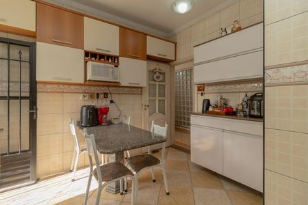 Casa para alugar com 376m², 4 quartos e sem vaga Casa para alugar com 376m², 4 quartos e sem vagaCozinha