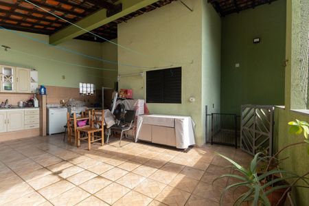 Casa para alugar com 376m², 4 quartos e sem vaga Casa para alugar com 376m², 4 quartos e sem vagaTerraço - Churrasqueira