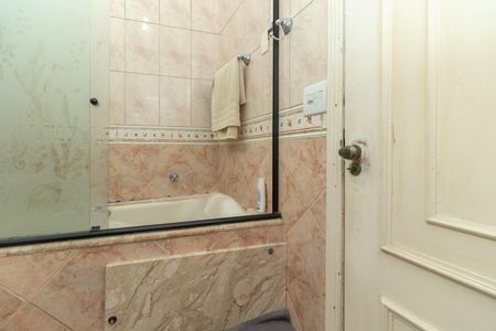 Casa para alugar com 376m², 4 quartos e sem vaga Casa para alugar com 376m², 4 quartos e sem vagaBanheiro Social