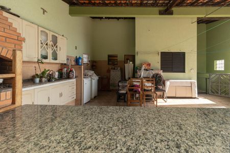 Casa para alugar com 376m², 4 quartos e sem vaga Casa para alugar com 376m², 4 quartos e sem vagaTerraço - Churrasqueira