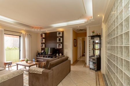 Casa para alugar com 4 quartos, 376m² em Vila Carrão, São Paulo