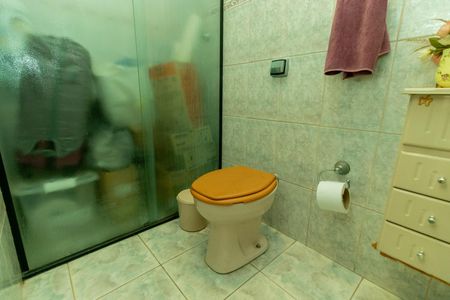 Casa para alugar com 376m², 4 quartos e sem vaga Casa para alugar com 376m², 4 quartos e sem vagaBanheiro de serviço