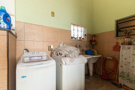 Área de Serviço de casa para alugar com 4 quartos, 376m² em Vila Carrão, São Paulo