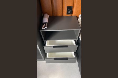 Apartamento para alugar com 21m², 1 quarto e 1 vaga Apartamento para alugar com 21m², 1 quarto e 1 vagaSala / Quarto